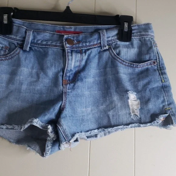 Forever 21 Light Wash Shorty Short Jean Frayed shorts - Picture 3 of 6